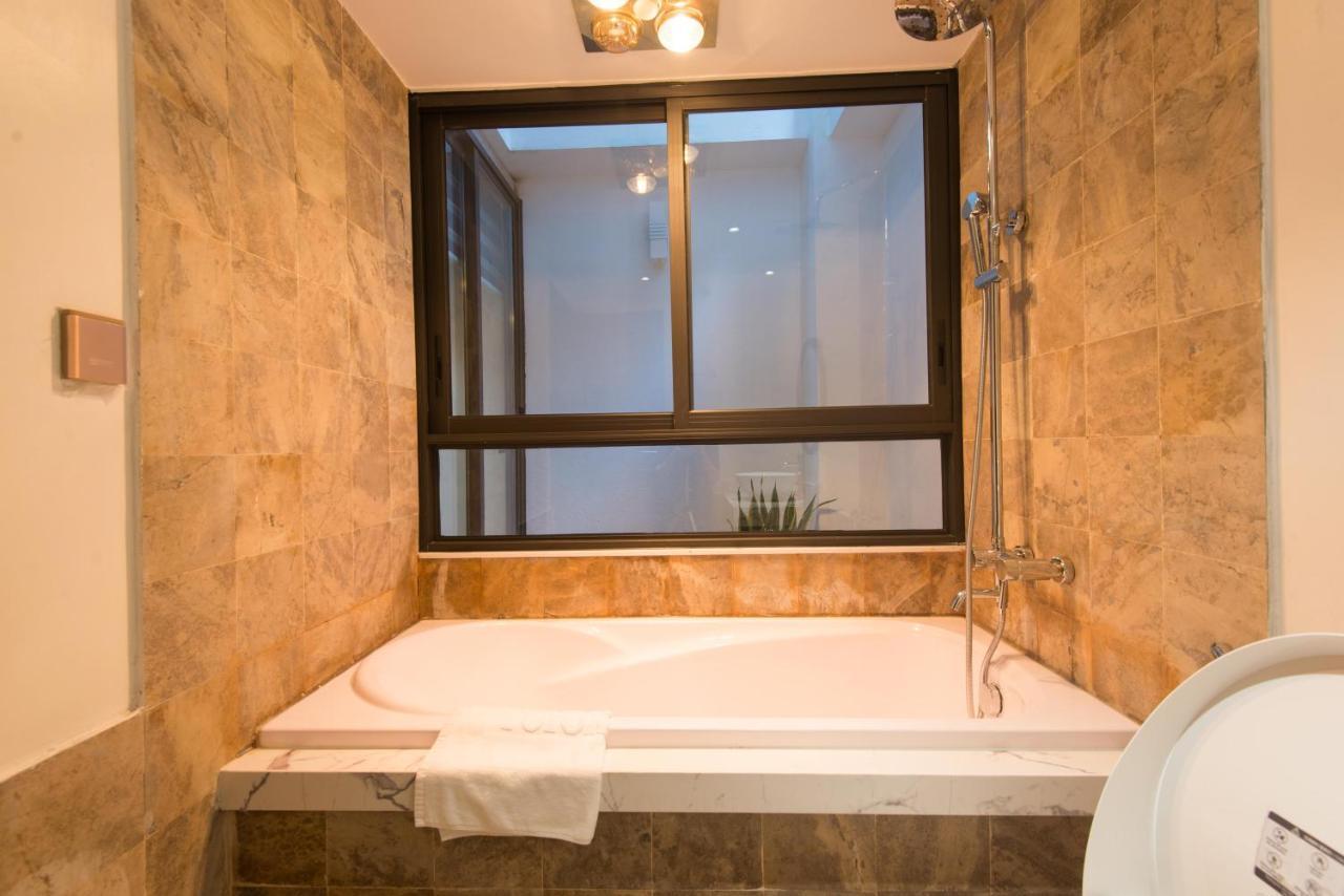 22Housing Hotel & Apartment 81 Linh Lang Hanoi Eksteriør bilde